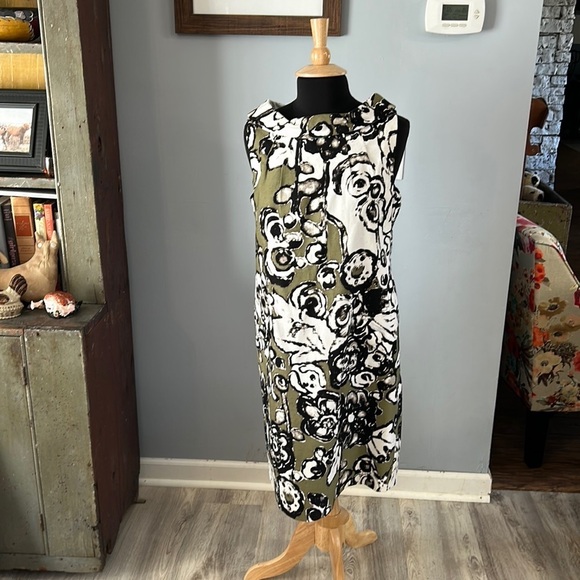 Just...Taylor Dresses & Skirts - Just Taylor…. Retro sleeveless Light Corduroy Dress Size 14